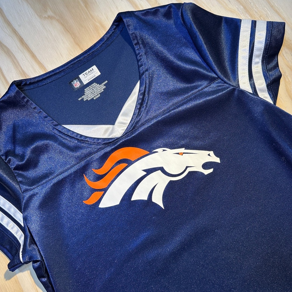 NFL Team Apparel Womens Denver Broncos Navy Blue V-Neck Jersey Tee Size S